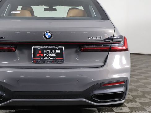 Used 2022 BMW 750i xDrive w/ Executive Package AWD/4WD image 22