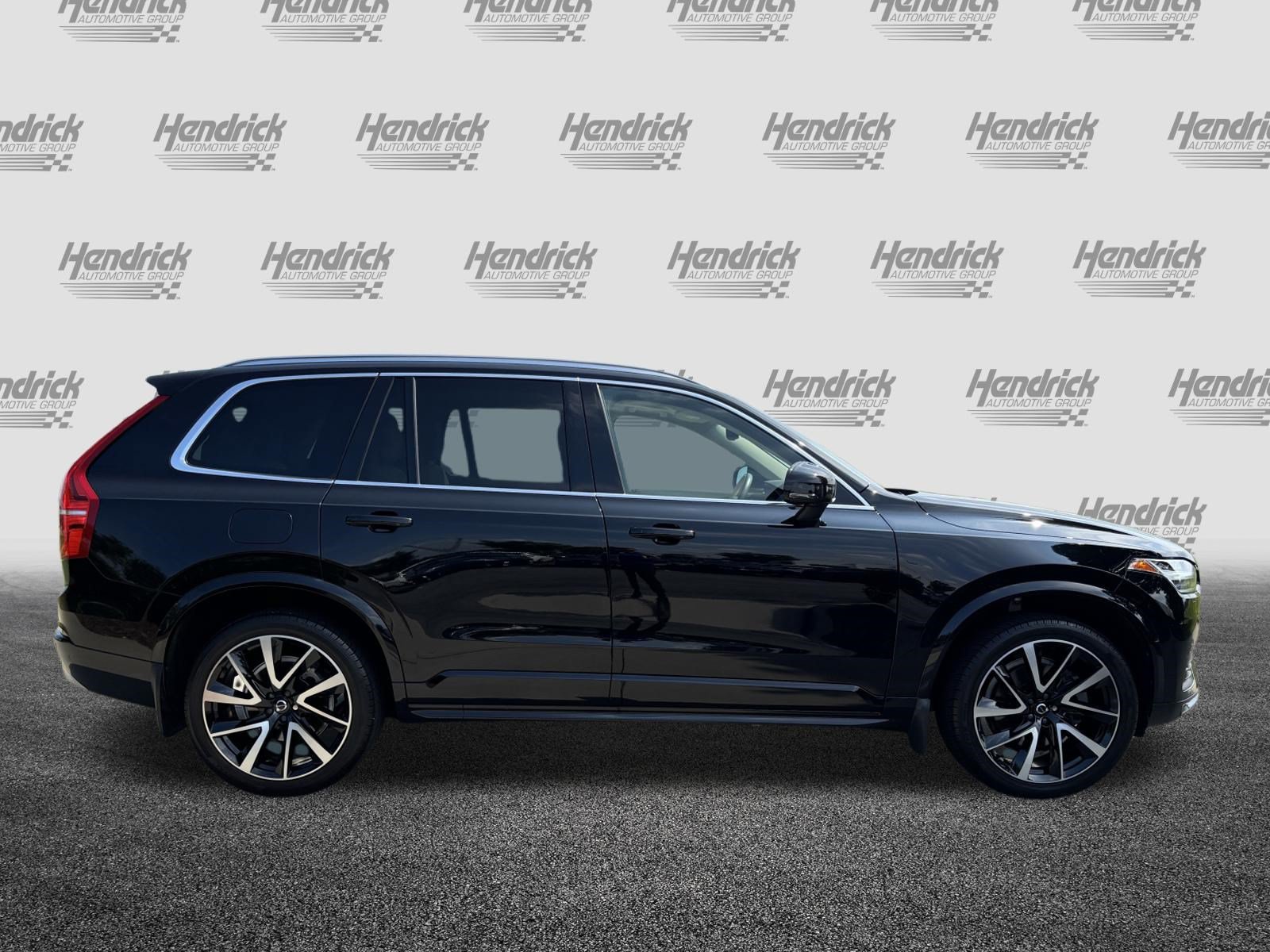 Used 2022 Volvo XC90 T6 Momentum w/ Advanced Package AWD/4WD image 11