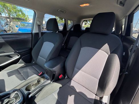 Used 2025 Kia Soul LX w/ LX Technology Package FWD image 26