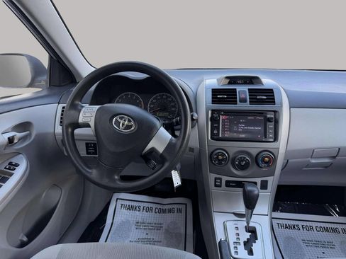 Used 2013 Toyota Corolla LE FWD image 22