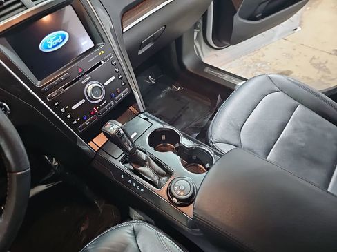 Used 2017 Ford Explorer Limited w/ Equipment Group 301A image 28