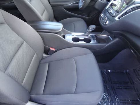 Used 2024 Chevrolet Malibu LT FWD image 13