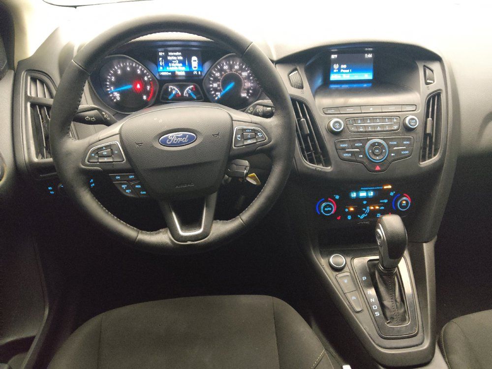 Used 2018 Ford Focus SE w/ SE Appearance Package FWD image 22
