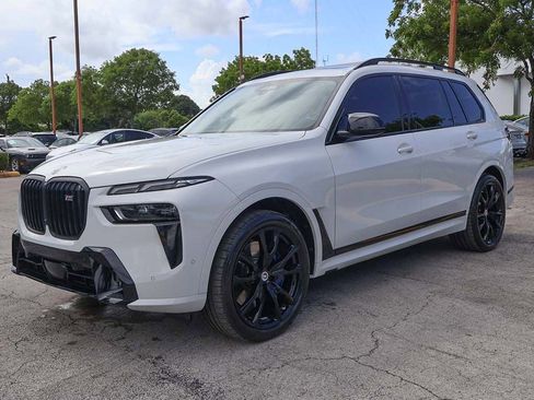 Used 2023 BMW X7 M60i w/ Executive Package AWD/4WD image 11