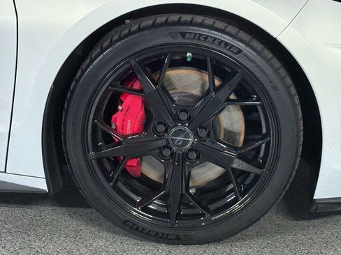 Used 2021 Chevrolet Corvette Stingray Premium Cpe w/ Z51 Performance Package image 6