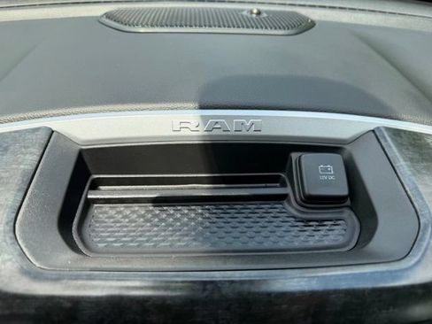 Used 2020 RAM 1500 Big Horn AWD/4WD image 25