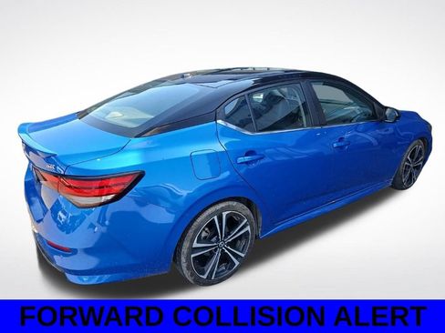 Used 2023 Nissan Sentra SR w/ SR Premium Package FWD image 5