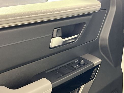 Used 2024 Toyota Sequoia Limited image 15