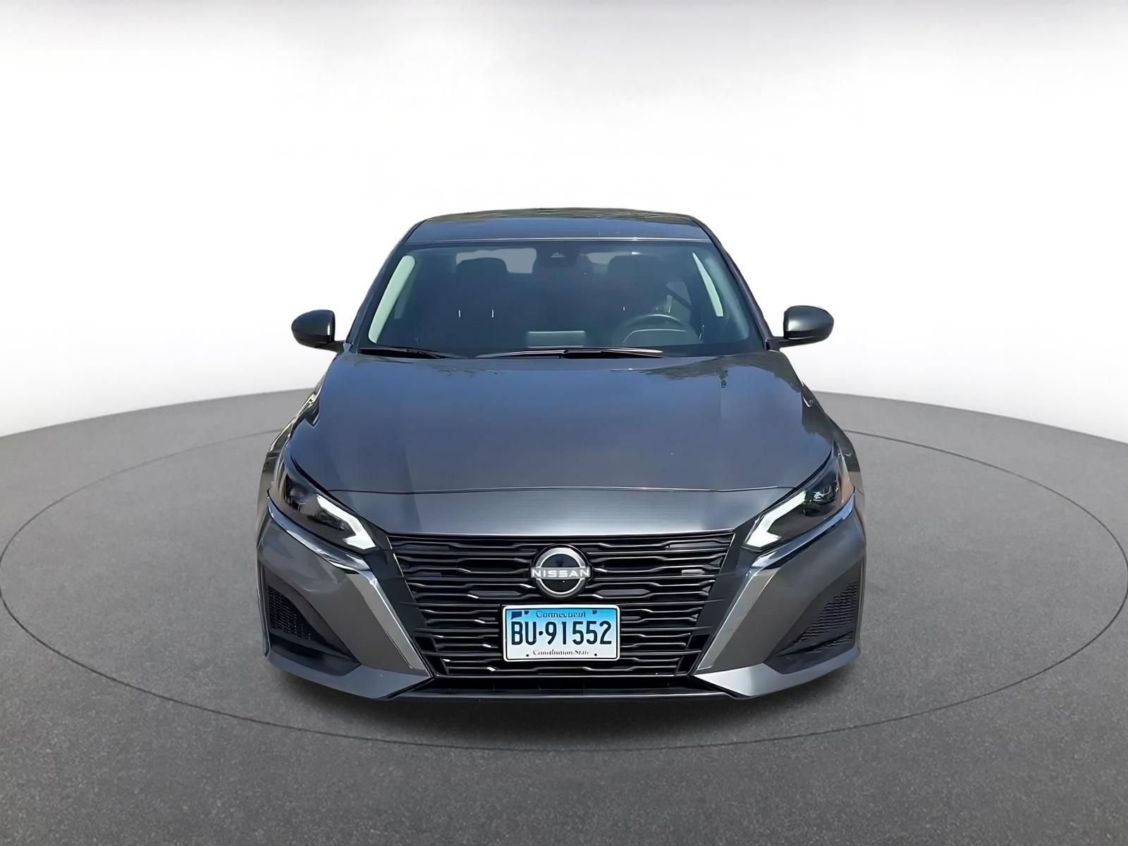 Used 2025 Nissan Altima 2.5 SV FWD image 3