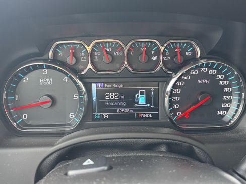Used 2018 Chevrolet Tahoe LT w/ Luxury Package AWD/4WD image 19