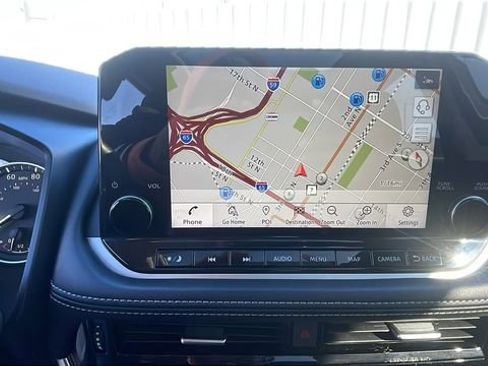 Used 2021 Nissan Rogue SL w/ Premium Package image 19