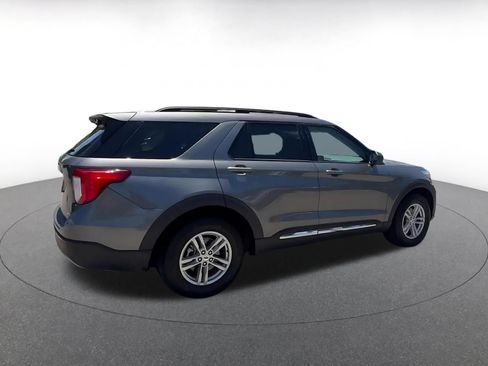 Used 2024 Ford Explorer XLT w/ Equipment Group 202A AWD/4WD image 15