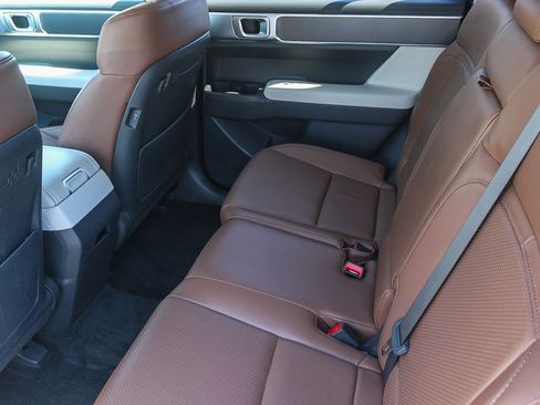 Used 2024 Hyundai Santa Fe SE image 19