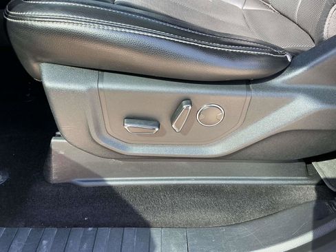 Used 2018 Ford F150 Lariat image 11