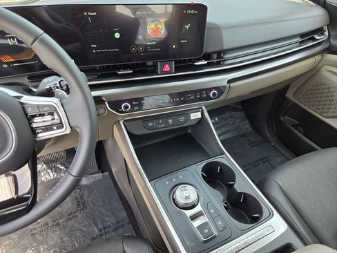 New 2026 Kia Carnival LXS FWD image 21