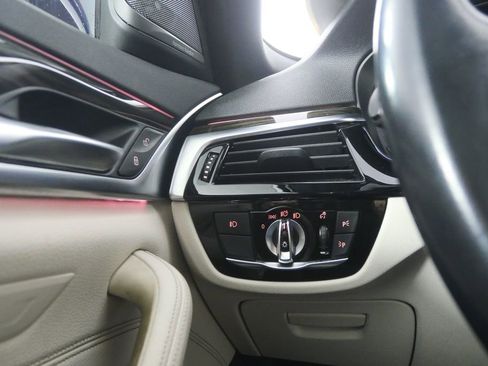 Used 2018 BMW 540i image 20