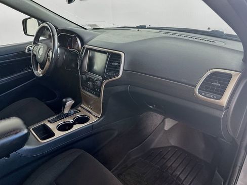 Used 2017 Jeep Grand Cherokee Laredo w/ Quick Order Package 23E image 31