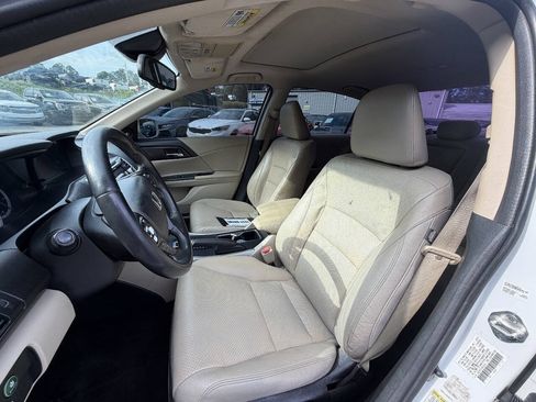 Used 2014 Honda Accord EX-L image 12