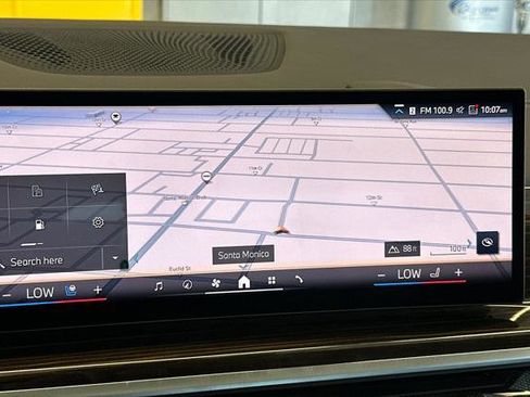 Used 2026 BMW X7 xDrive40i image 19