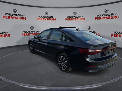 New 2026 Volkswagen Jetta SE image 6