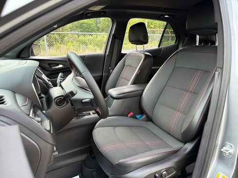 Used 2024 Chevrolet Equinox RS w/ LPO, Floor Liner Package FWD image 22