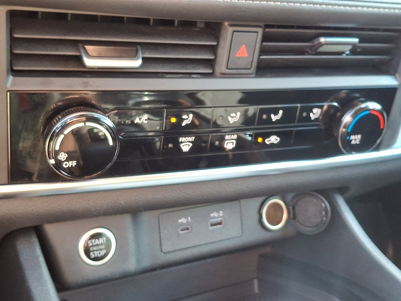 Used 2023 Nissan Rogue S AWD/4WD image 15