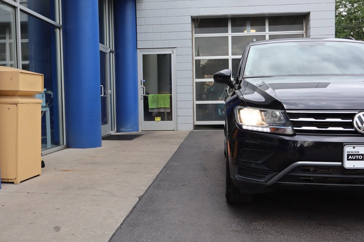 Used 2018 Volkswagen Tiguan SE AWD/4WD image 27