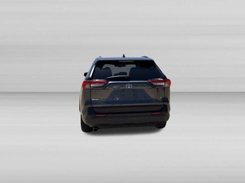 Used 2025 Toyota RAV4 XLE AWD/4WD image 7