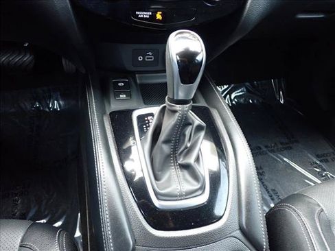 Used 2019 Nissan Rogue SL AWD/4WD image 21