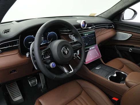 New 2026 Maserati Grecale Modena image 17