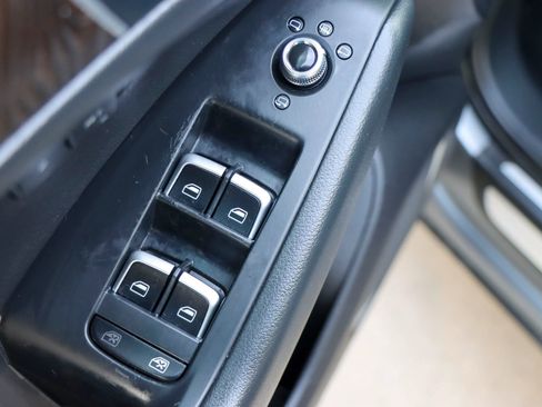 Used 2016 Audi Q5 2.0T Premium Plus w/ Technology Package AWD/4WD image 14