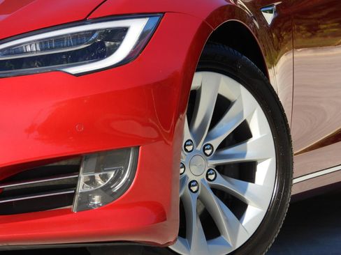Used 2018 Tesla Model S 100D AWD/4WD image 5