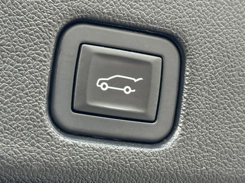 Used 2024 GMC Acadia Elevation image 34