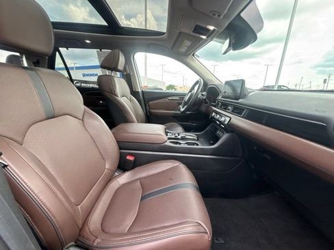 Used 2025 Honda Pilot Elite image 26