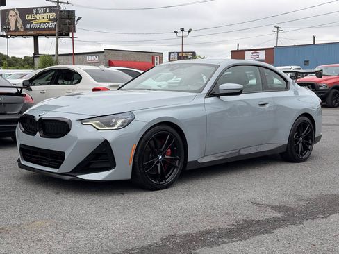 Used 2022 BMW 230i Coupe w/ Premium Package 2 RWD image 3