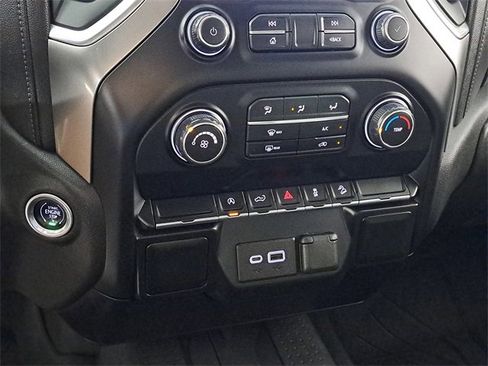 Used 2019 Chevrolet Silverado 1500 LT Trail Boss image 30