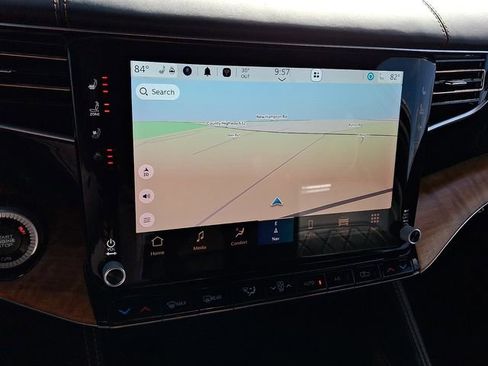 Used 2022 Jeep Grand Wagoneer Series III image 23