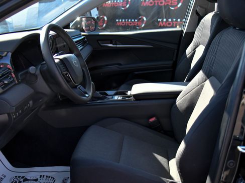 Used 2025 Toyota Camry LE FWD image 17