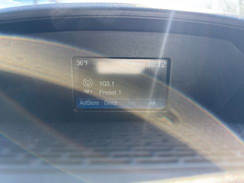 Used 2018 Ford Transit 150 XLT image 16