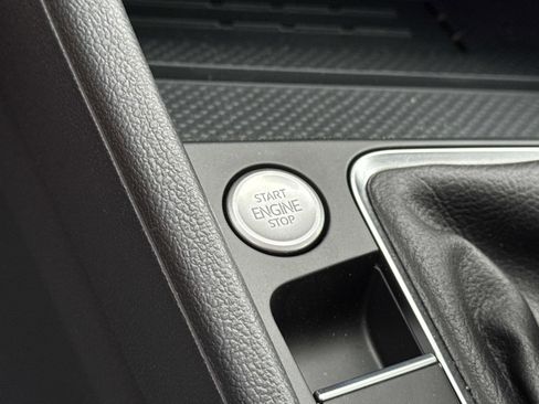 New 2026 Volkswagen Jetta SE FWD image 18