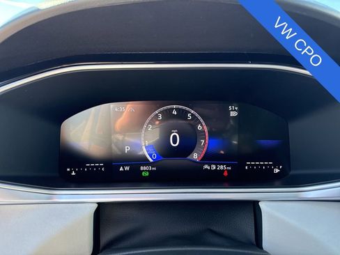 Used 2025 Volkswagen Taos SE image 16