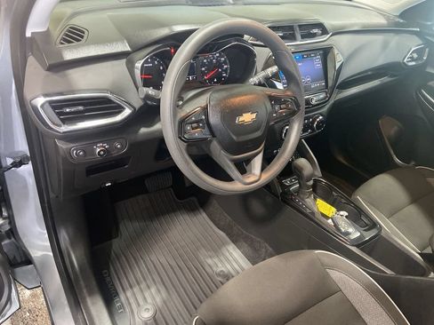 Used 2023 Chevrolet TrailBlazer LT w/ Convenience Package FWD image 10