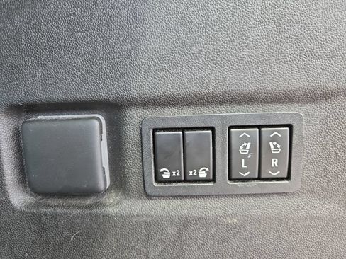 Used 2021 GMC Yukon XL Denali w/ Max Trailering Package AWD/4WD image 13