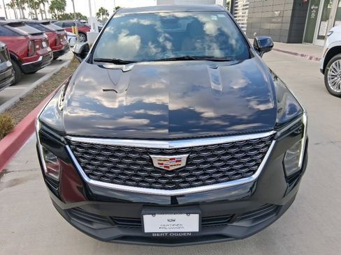 Used 2024 Cadillac XT4 Luxury w/ LPO, Floor Liner Package image 2