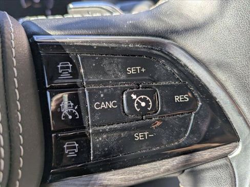 Used 2021 Jeep Grand Cherokee L Overland AWD/4WD image 14