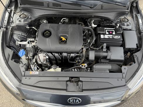 Used 2019 Kia Forte LXS image 19