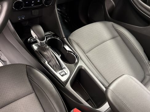 Used 2025 Buick Encore GX Preferred image 9