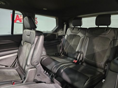 Used 2025 Jeep Grand Cherokee L Altitude AWD/4WD image 39