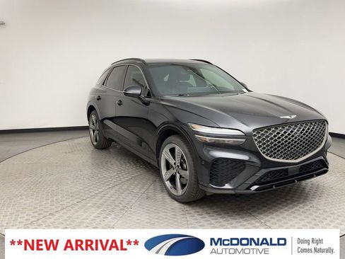 Used 2022 Genesis GV70 3.5T Sport w/ Sport Prestige Package AWD/4WD image 8