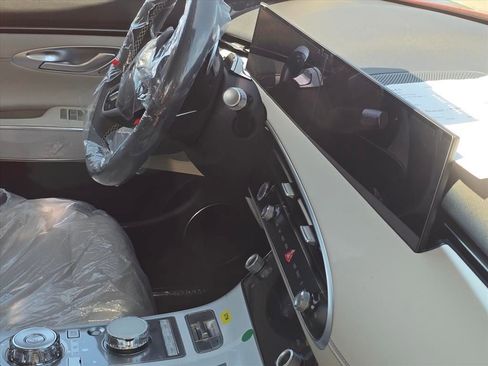 New 2026 Genesis GV70 2.5T Advanced image 9